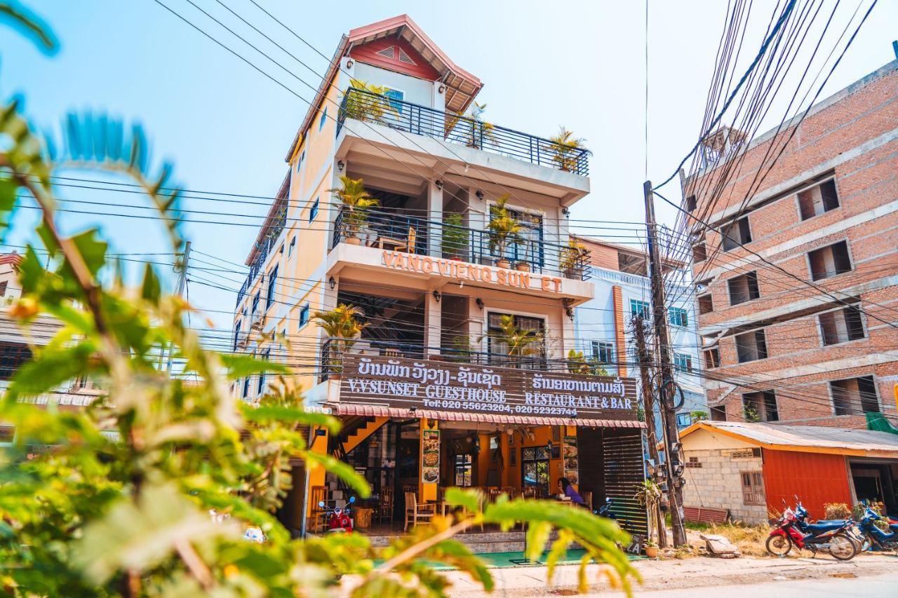 Vang Vieng Sunset Guesthouse & Restaurant Eksteriør bilde